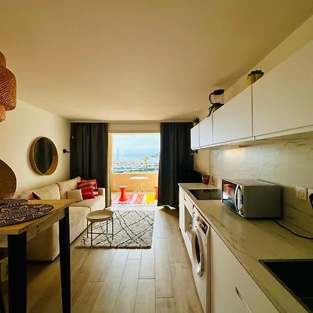 Apartment Face A La Mer, Coucher De Soleil